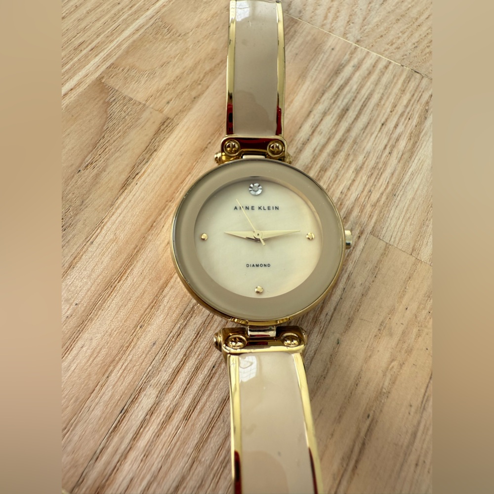 Anne Klein gold tone tan enamel diamond watch NEW BATTERY